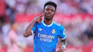 Vinícius da la victoria al Real Madrid en un partido gris en el Sánchez-Pizjuán